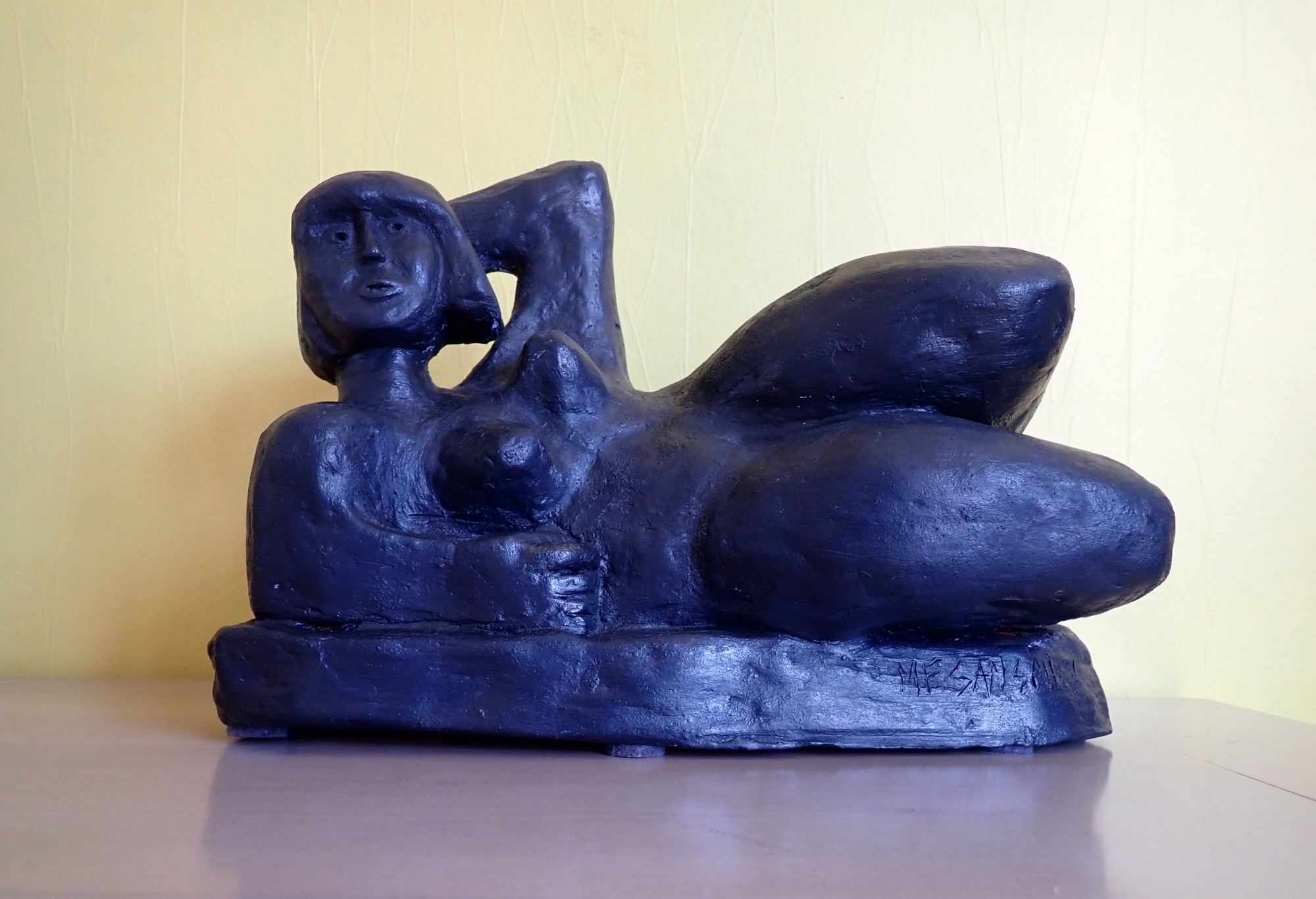 sculpture_Femme d'après Henry Moore